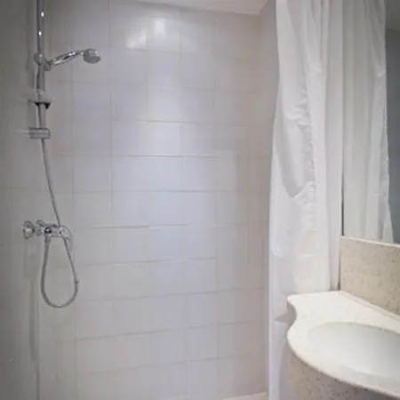 Hotel Grand Des Balcons 2*
