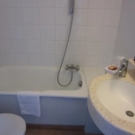 Hotel Grand Des Balcons 2*
