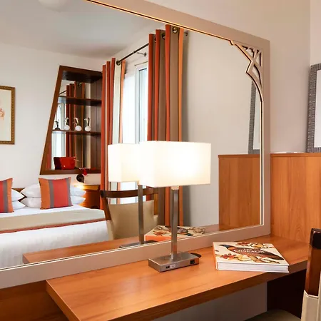 Grand Des Balcons Hotel