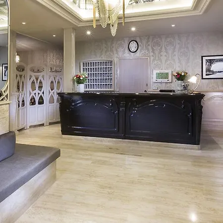 鲍尔肯大酒店 2* 巴黎