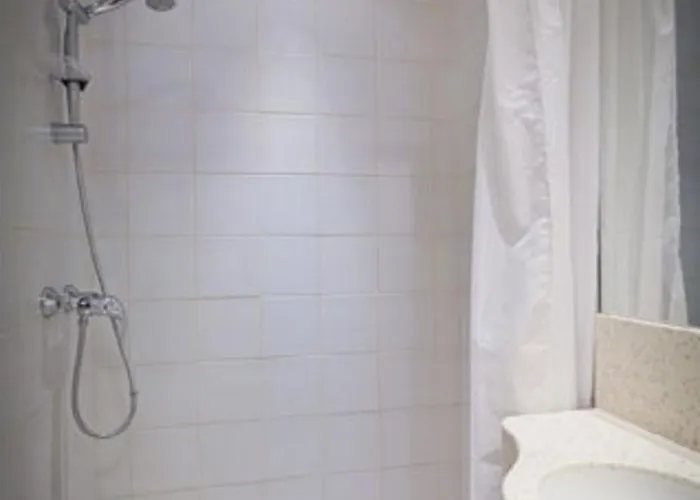 호텔 그랜드 데 발콘스 2*