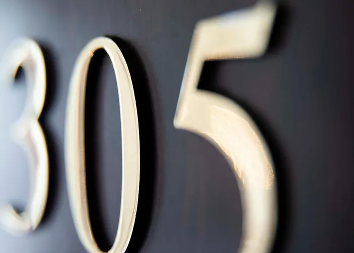 Grand Des Balcons Hotel